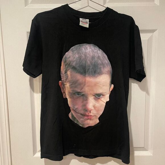 Tops - Ih nom uh nit  Paris Stranger Things Eleven Graphic Tee